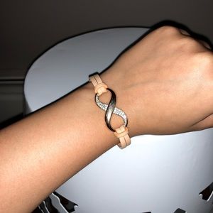 Women’s leather bracelet
